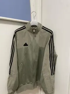 adidas ジャージ上下　デニムともよく合います。 説明文ご覧ください