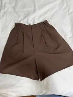 ブラウン ショートパンツ