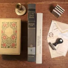 落ち着いたカラーも素敵な洋書2冊　アンティーク洋書　洋書インテリア　洋書セット