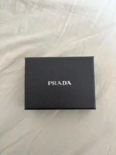 PRADA ギフトボックス 黒
