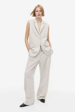 H&M リネンブレンド　ノースリーブブレザーのサムネイル