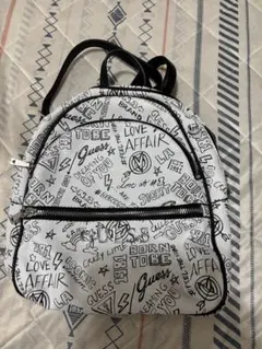 GUESS ゲス ミニリュック バックパック ホワイト 中古品値上げしました！のサムネイル