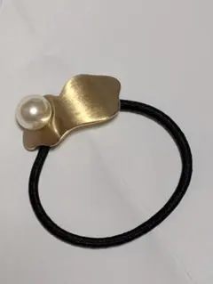 ゴールドのパール付きヘアゴム　未使用