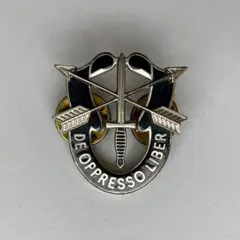 米軍 グリーンベレー ピンバッジ DE OPPRESSO LIBER USA製