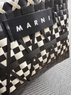 Item thumbnail for item 06a03c85-d1be-4da5-91ec-5174bf29660a