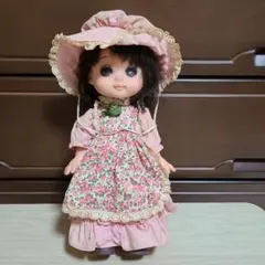 フラワープリントドレスの人形