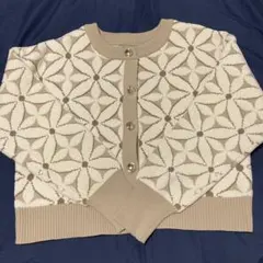 新品 モールヤーンお花ジャガードカーデ