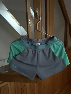 UNDER ARMOUR アンダーアーマー　ランニングパンツ　レディース　M