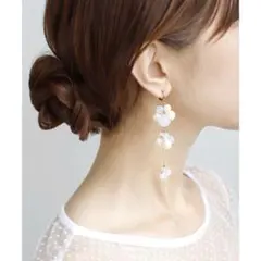アネモネ パール×ホワイトビーズロングイヤリング [Hanayome]