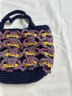 Item thumbnail for item 5c0181a3-ee41-42a9-95bd-8c57a26f6a44