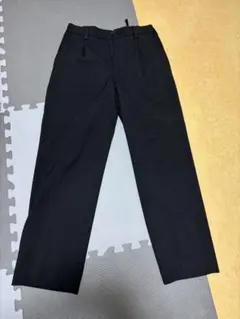 ユニクロ黒 ワイドスラックス