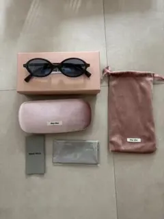 【値下げ中】Miu Miu eyewear オーバル リガード　サングラスのサムネイル