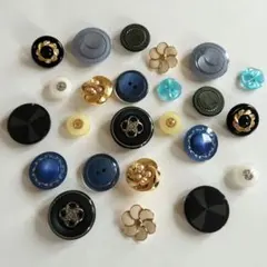 C.ボタンセット 24個 多様なデザイン