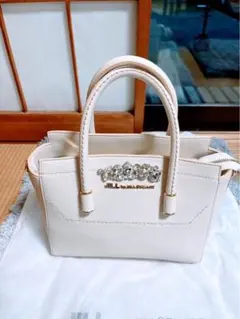 Item thumbnail for item e24d763e-c0a8-412d-9f9d-0c2c73315e4f