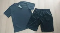 【新品タグ付】ダークグレー Tシャツと黒ショートパンツ セット