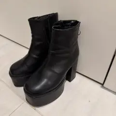 厚底ショートブーツ