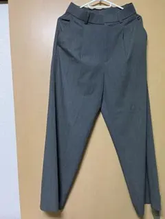 ノンノン様￼専用ユニクロ　タックワイドパンツ　グレー　Ｓサイズ