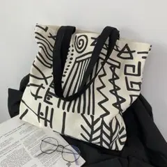 トートバッグ 大容量 ホワイト 北欧 らくがき風 シンプル カジュアル モノクロ