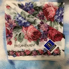 イヴ・サンローラン　花柄ハンカチーフ　スカーフ　バンダナ　ホワイト　ピンク　青