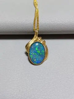 q31 ヴィンテージ　オパール ペンダント　ネックレス 　ゴールド　トップ刻印