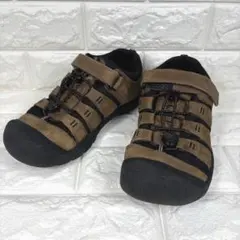 【訳あり】　キーン　ニューポートシュー　キッズスニーカー　22.5cm