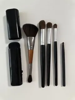 agnes.bアニエスベー メイクブラシセット コンパクト 携帯用 新品未