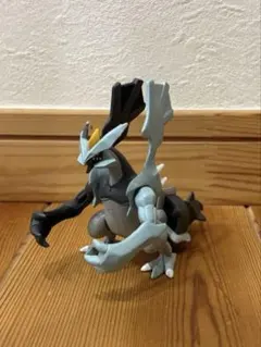 ポケモン　モンコレ　ブラックキュレム