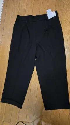 タックワイドパンツ　ユニクロ