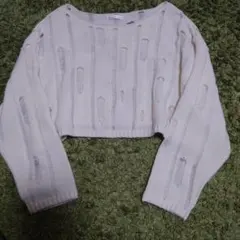 ショート丈ニット