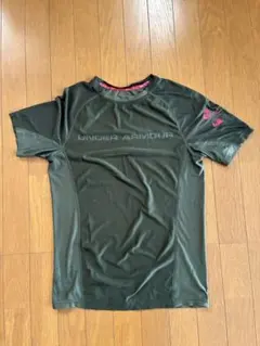 UNDER ARMOUR ダークグリーン Tシャツ　コンプレッション　中古　L