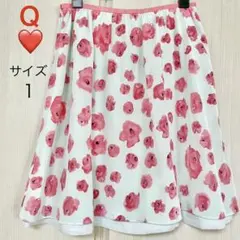 Q♡ キュー ハートフレアミニスカート バラフラワープリント 花柄総柄 サテンS