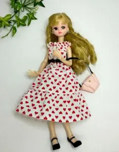 56.リカちゃん22cmドール服　ハートのワンピース　ベルトのサムネイル