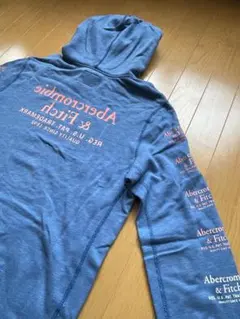 Abercrombie & Fitch 青 パーカー フード付き