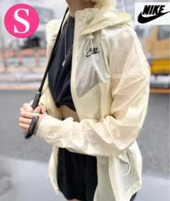 新品★ナイキナイロンジャケット ナイキジャケット ナイキランニング★S