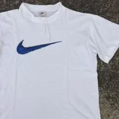 古着 90's《NIKE ナイキ Tシャツ》紐付き　スウォッシュ　ストリート