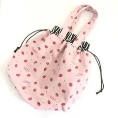 ハンドメイド　いちご柄　持ち手付き巾着バッグ ピンク　ミニバッグ　エコバッグ