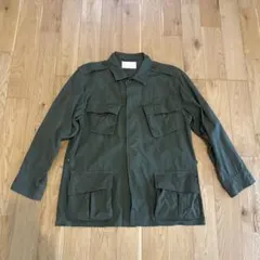 オリーブグリーン ミリタリージャケット