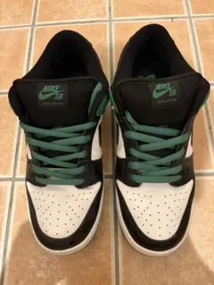 NIKE SB DUNK LOW PRO スニーカーのサムネイル