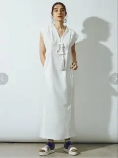 UN3D パワーショルダーワンピース　38