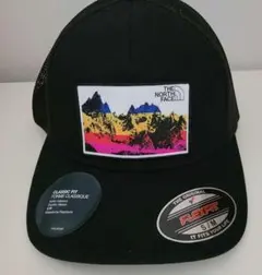 THE NORTH FACE CLASSIC FIT