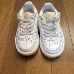 NIKE FORCE 1 キッズスニーカー ホワイト イエロー