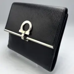 【Salvatore Ferragamo】フェラガモ ガンチーニ 二つ折り財布のサムネイル
