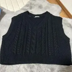 ブラック ケーブルニット Vネック ノースリーブベスト