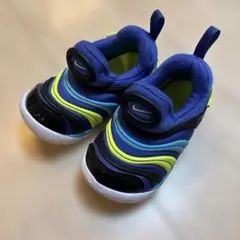 【美品】13cm Nike ダイナモフリー　スニーカー