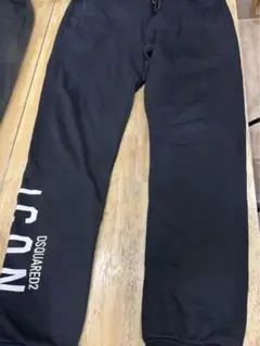 DSQUARED2 ブラック ジョガーパンツ