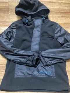 UNDER ARMOUR ブラック フリースジャケット　Ｓサイズ　（165㎝）