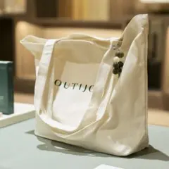 BOUTIJOUR チャーム付き トートバッグ