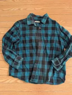 GU☆グリーンと黒のチェック長袖シャツ