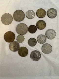 大量の旧貨幣外貨セット 2025年最新】外貨コレクションの人気アイテム - メルカリ