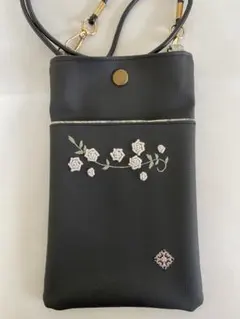 花柄刺繍 スマホショルダーバッグ ブラック